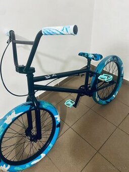 CUSTOM BMX