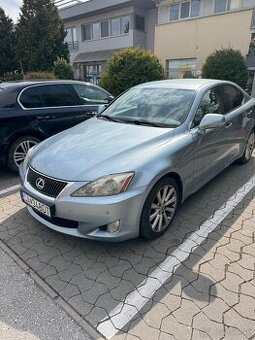 Lexus is220d