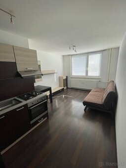 1,5 izbovy byt na prenájom Novomeskeho ,Sala