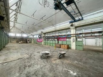 NA PREDAJ: Priemyselná hala s kanceláriami v ZŤSke a vlastný