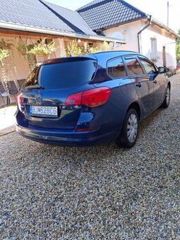 Predám opel astra 2012