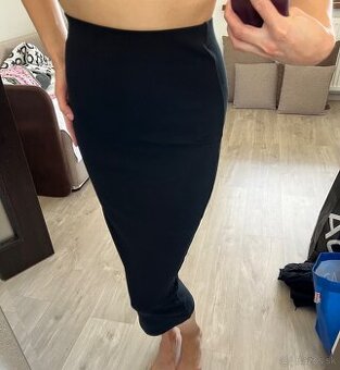 Zara dámska čierna úpletová sukňa
