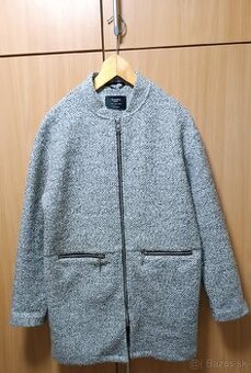 Prechodný kabát BERSHKA