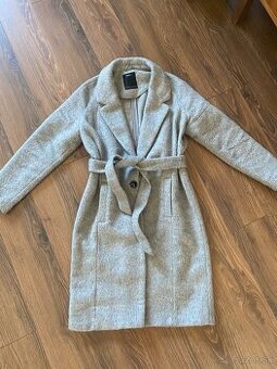 Kabát zn Yessica veľ 36