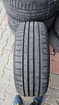 Letne Toyo 235/50r20