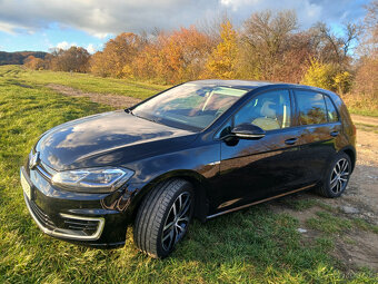 VW e-golf, r.v. 2020, 35,8kWh, 101kW, doj.200-240km, adapt.t