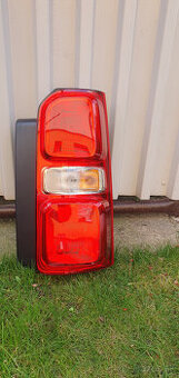 pravé zadné svetlo Toyota proace - combi