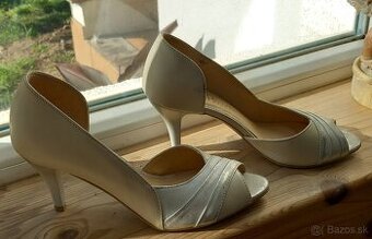 Sandále nové veľ 36