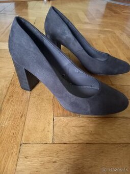 Dámske lodičky veľkosť 38