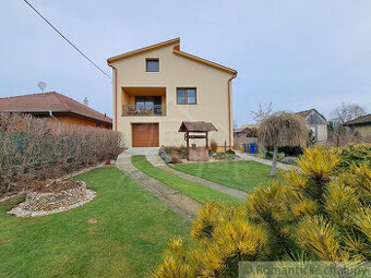 Veľký priestranný 6-izbový dom s garážou, altánkom, prístr