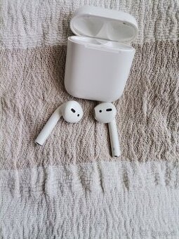 Apple air pods 1 generácie na náhradné diely jedno slúchadlo