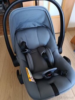 Veľmi málo používané vajíčko Britax Römer Baby safe core