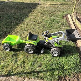 Detský traktor.