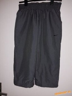 Nike krátke nohavice veľkosť S