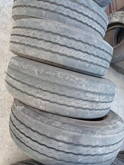 Predám pneu 205/65-17.5 Goodyear