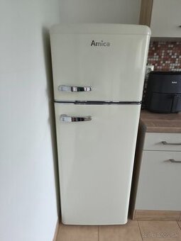 Amica retro chladnička