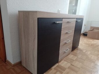 Rezervovane Komoda