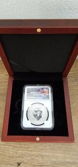 NGC prvý deň vydania Charles III.