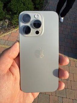 Predám iPhone 15pro 128gb