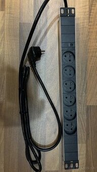 Napájacia lišta RACK 19'' 6 zásuviek