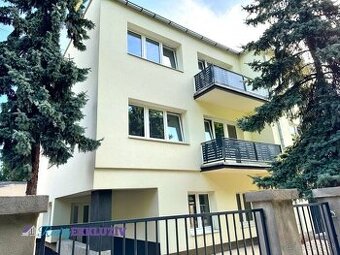 Na prenájom 2 izbový byt s balkónom a garážou v Lučenci
