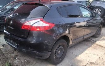 predám MOTOR K4MV8 Renault Megane 1.6 2011 DVERE, PREVODOVKA