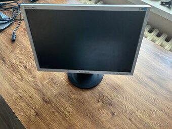 Monitor Samsung 48 cm - 1