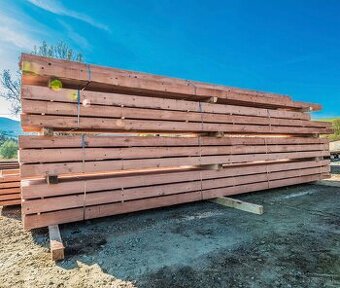 Stavebne rezivo hranoly dosky