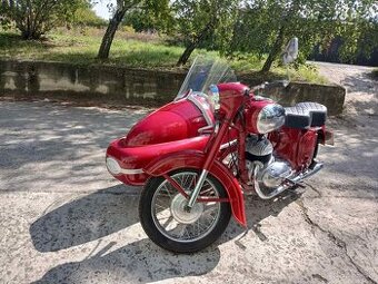 Jawa 354  zo sajdov Po Rerovaci