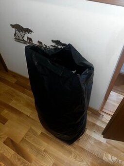 Mech dámskeho oblečenia