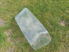 predám predné sklá fiat 128,zastava,sport coupe 3P,