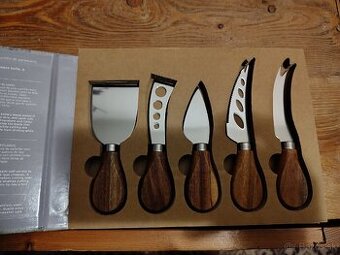 Sada nožov na syr