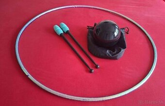 Lopta, obruč a kužele na modernú gymnastiku