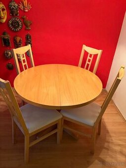 Jedalensky rozkladaci stol a 4 stokicky