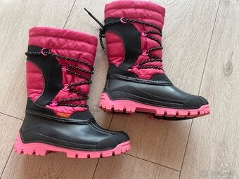 Dievčenské snehule demar