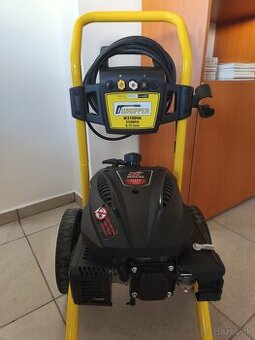 Benzínový čistič 213 bar