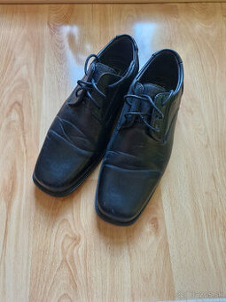 Spoločenské topánky - veľkosť 39
