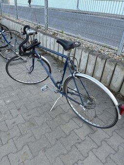 Cestný bicykel Favorit