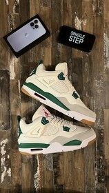 Nike Air Jordan 4 Retro "Pine Green"