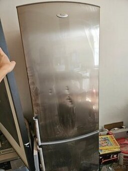 Predám chladničku Whirpool WBE3412