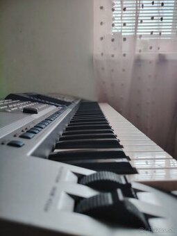 Klavesy yamaha