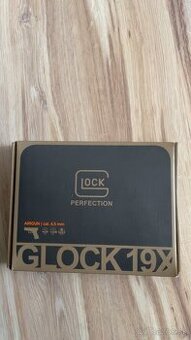 GLOCK19