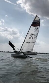 Plachetnica RS700