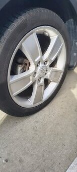 Komplety KIA