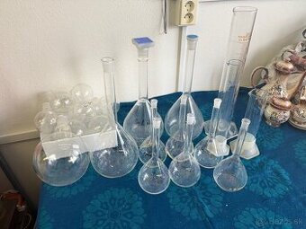 Stare chemicke sklo - komplet 100€