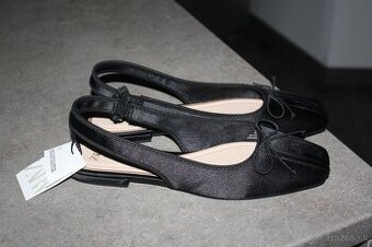 ZARA pohodlne cierne topanky s volnou pätou
