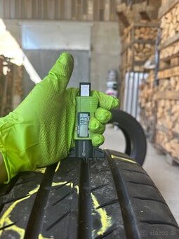 225/55 R18
