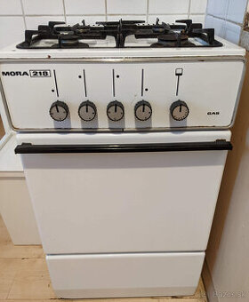 Predam plynovy sporak/plynova truba Mora 218