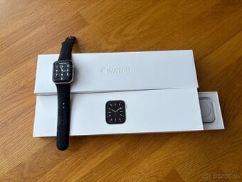 Apple Watch Series 6 GPS 44 mm strieborné