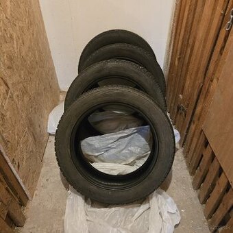 Nokian 215/55R18